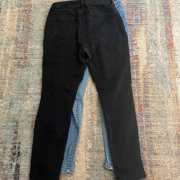 Black skinny jeans - Picture 2 of 3